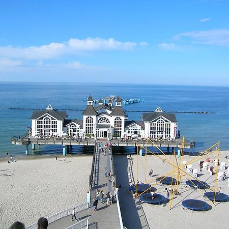 Hotel & Gasthof Zur Linde Middelhagen Exteriör bild